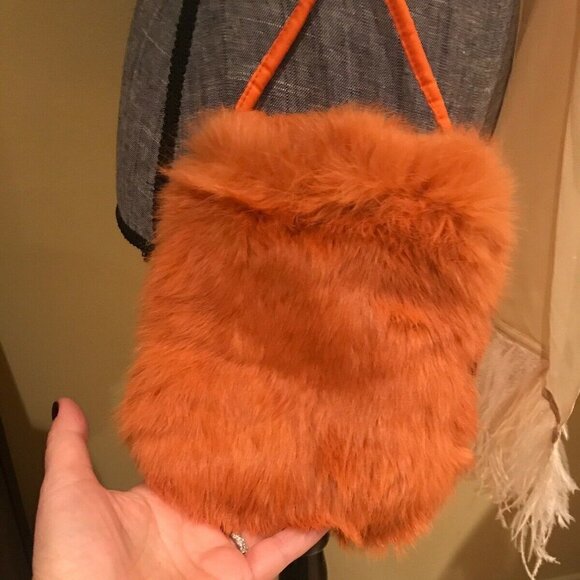 Wilsons Leather Maxima Orange Rabbit Crossbody Bag - Picture 4 of 12